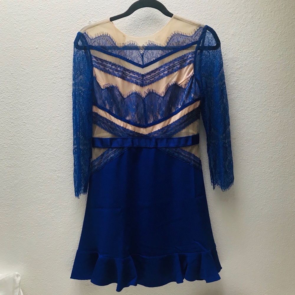 Blue nude lacy dress 💙